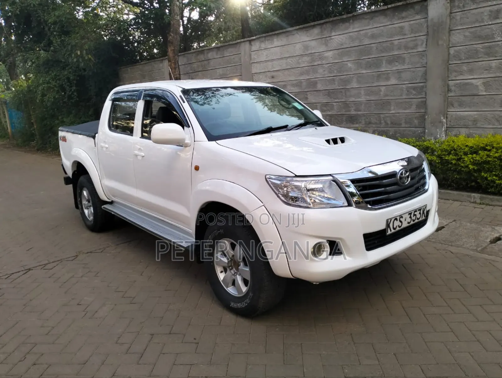 Toyota Hilux 2.5 D-4D SRX 2011 White