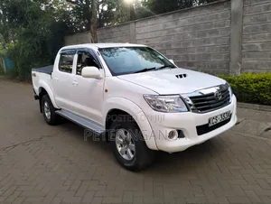Toyota Hilux 2.5 D-4D SRX 2011 White