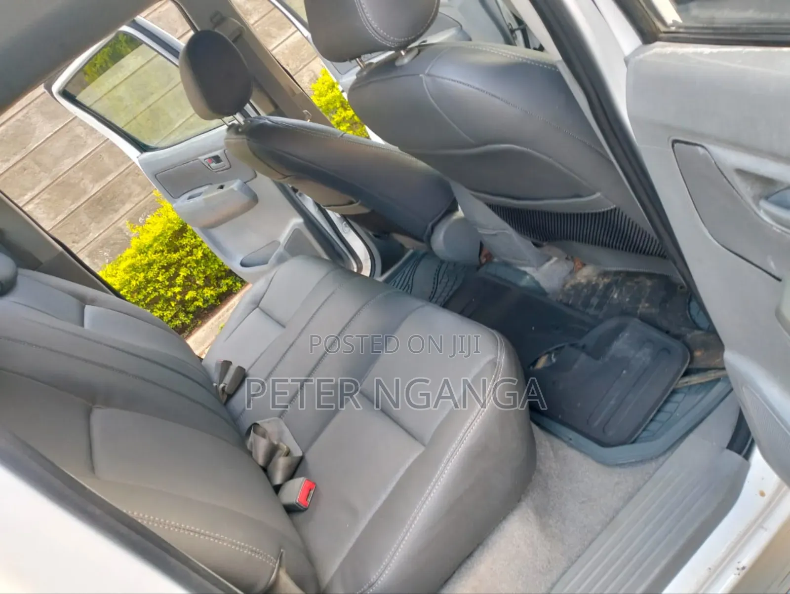 Toyota Hilux 2.5 D-4D SRX 2011 White