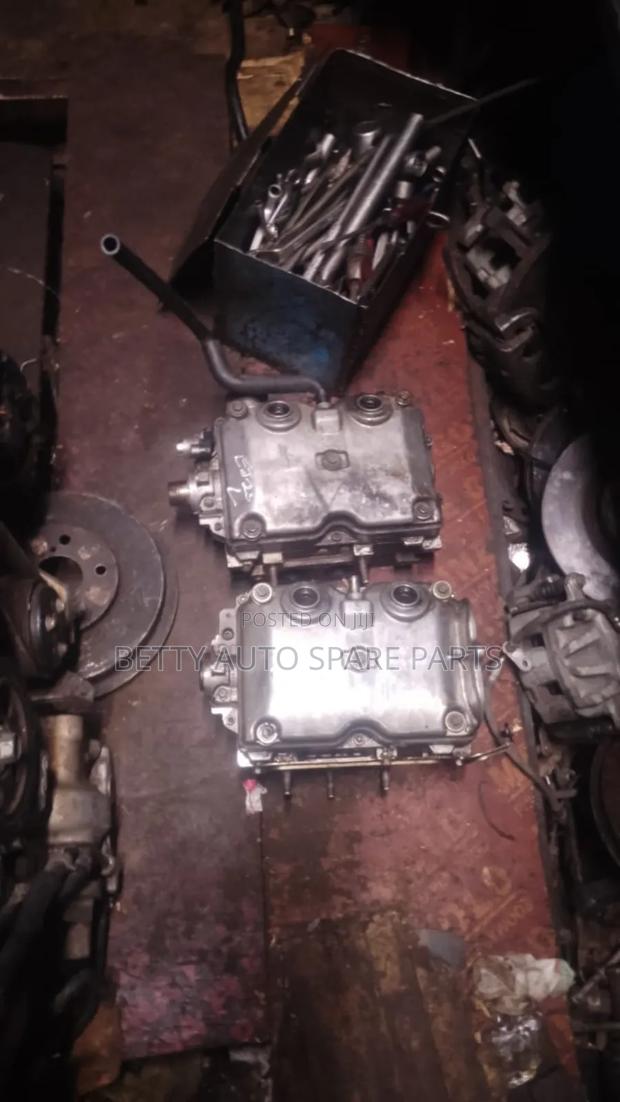 Subaru Ej25 Bp5 Non Turbo Cylinder Head - thumbnail 2