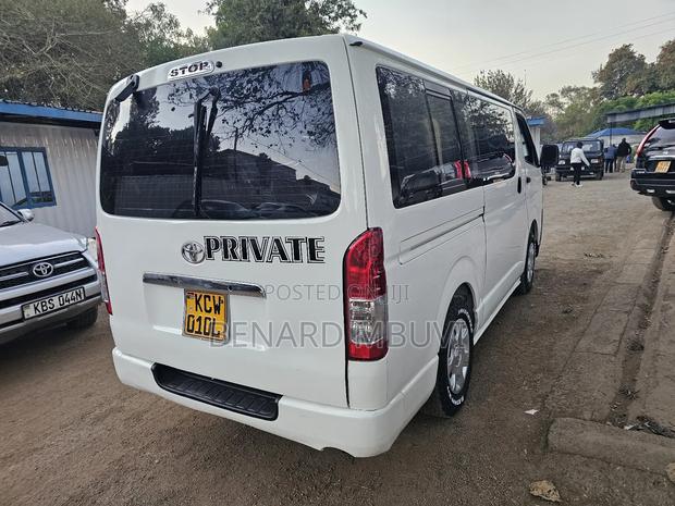 Toyota HiAce 2013 White - thumbnail 5