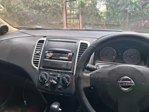 Nissan Wingroad 2008 Silver