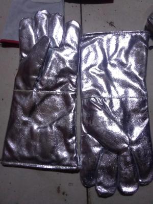 Heavy Duty Heat Resistance Gloves - main view