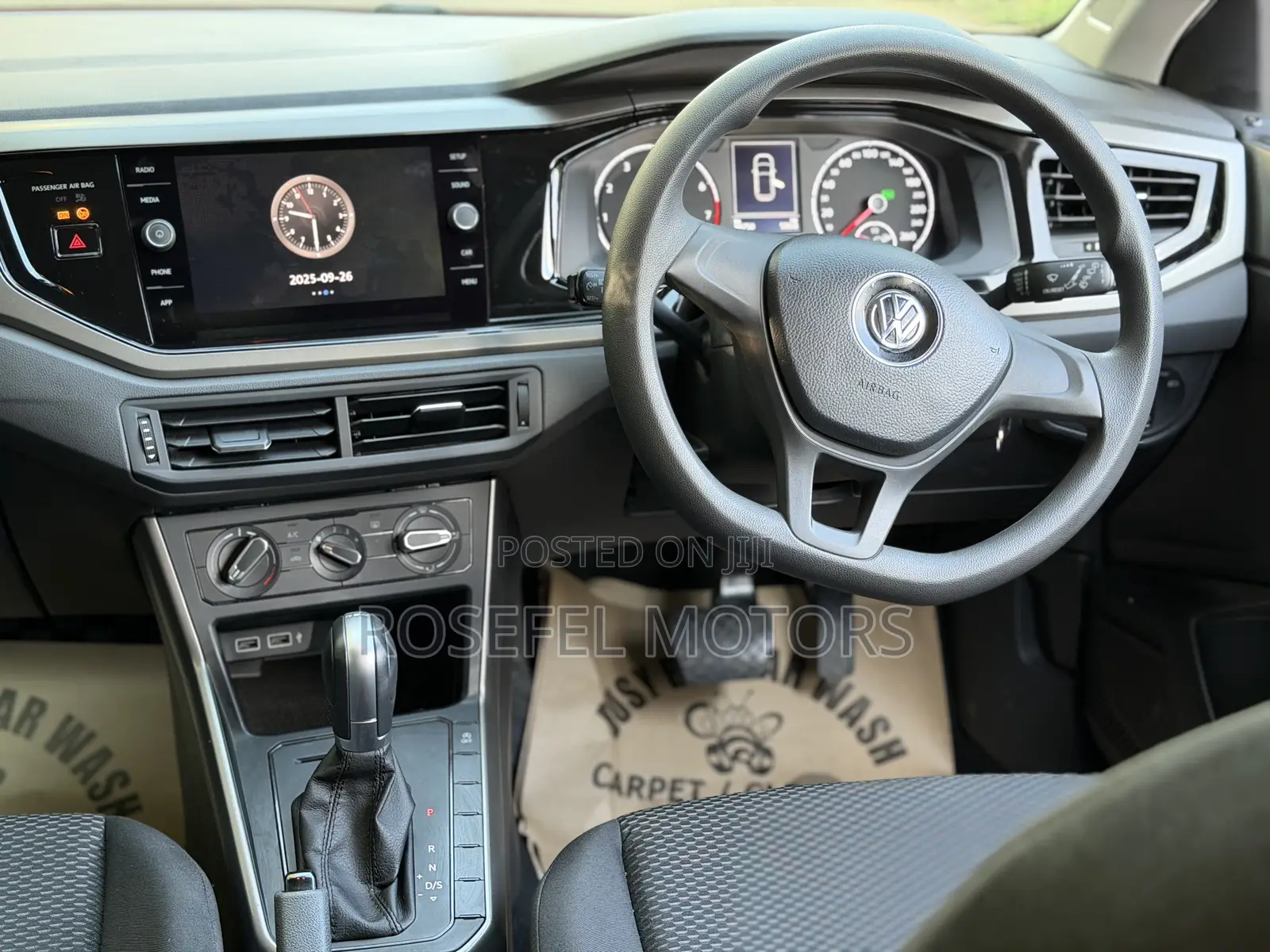 Volkswagen Polo 2018 Red