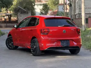 Volkswagen Polo 2018 Red
