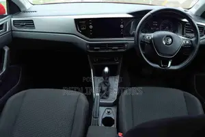 Volkswagen Polo 2018 Red