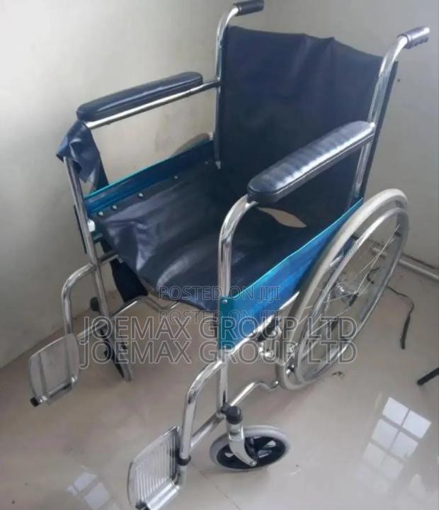 Standard Wheelchair - thumbnail 2