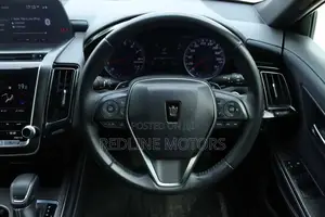 Toyota Crown 2018 White