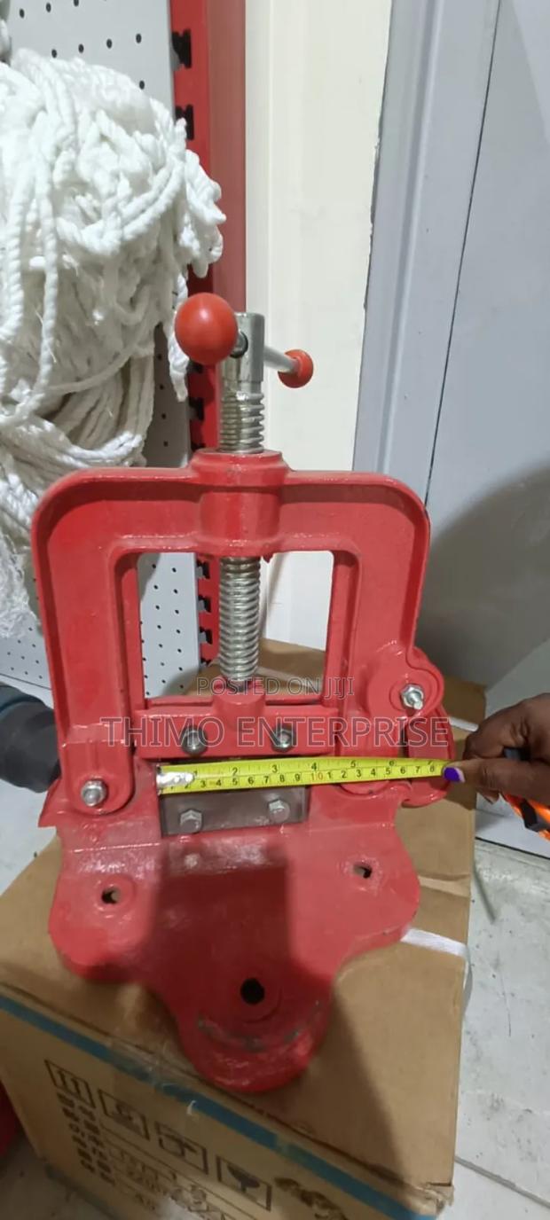 Pipe Vice Machine - thumbnail 2