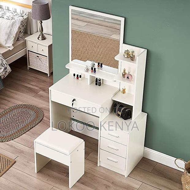 Dresser; Wooden Unlighted Sliding Mirror Make Up Dressing Table - thumbnail 6