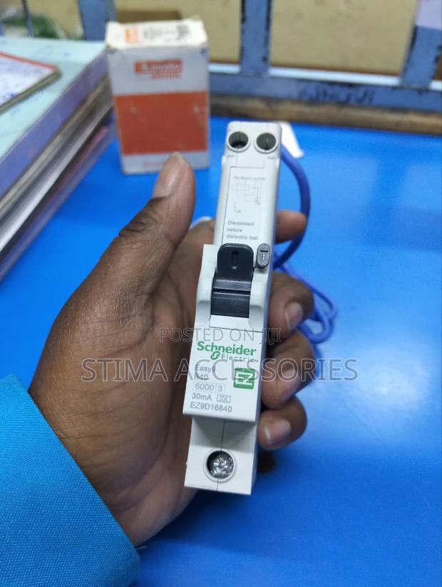 Schneider Single Pole RCCB - main view