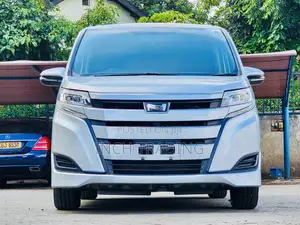 Toyota Noah 2.0 FWD (8 Seater) 2018 Silver