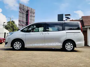 Toyota Noah 2.0 FWD (8 Seater) 2018 Silver