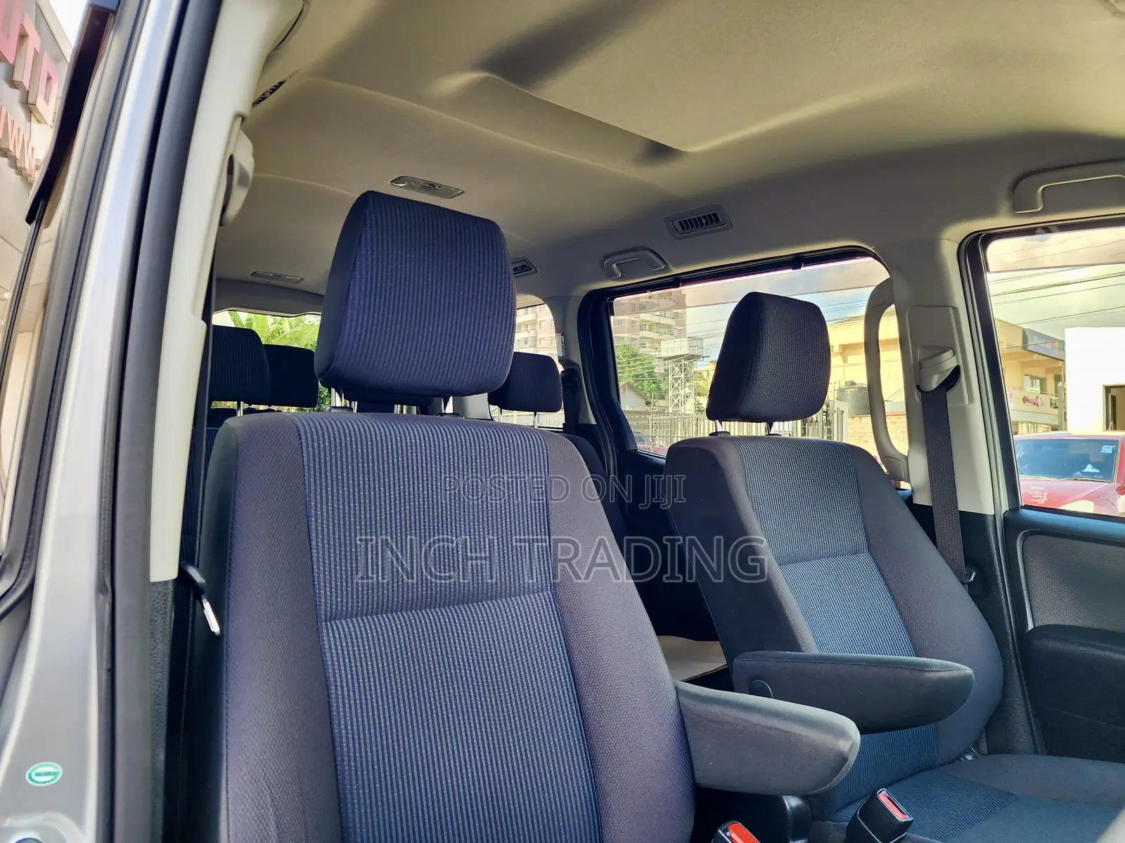 Toyota Noah 2.0 FWD (8 Seater) 2018 Silver