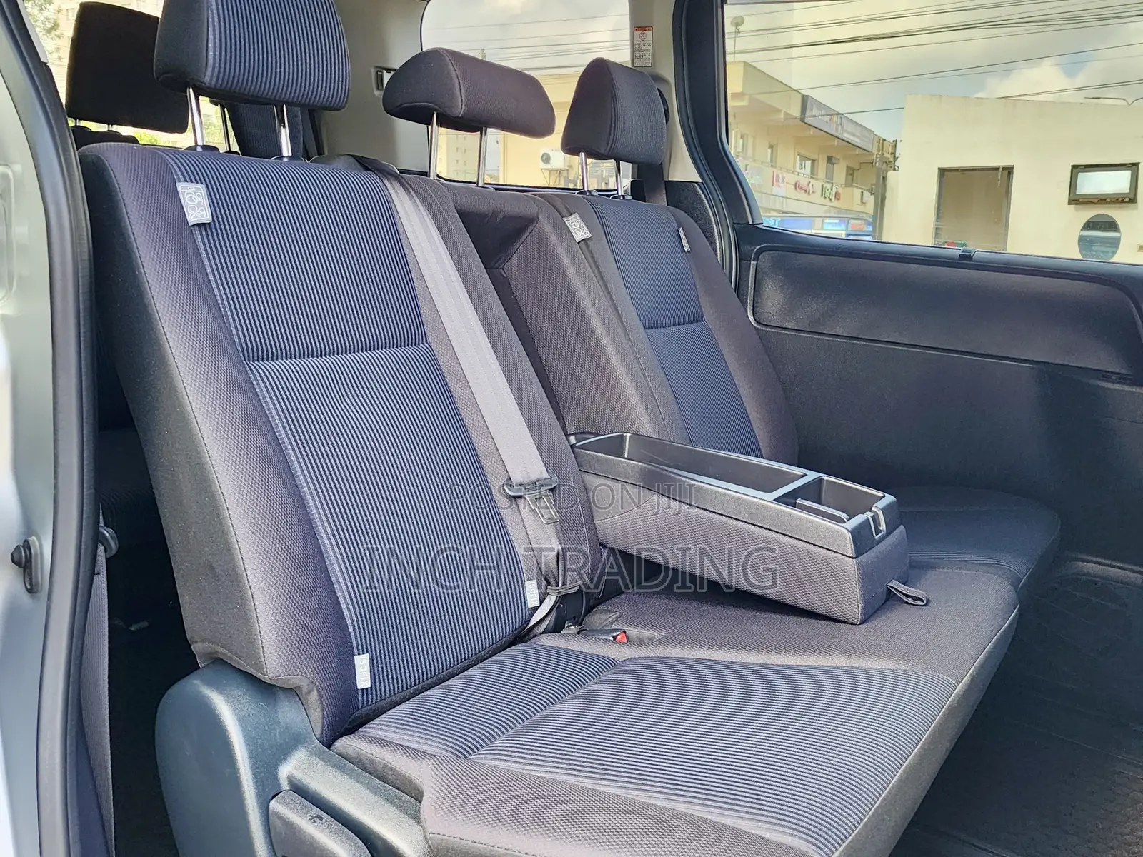 Toyota Noah 2.0 FWD (8 Seater) 2018 Silver