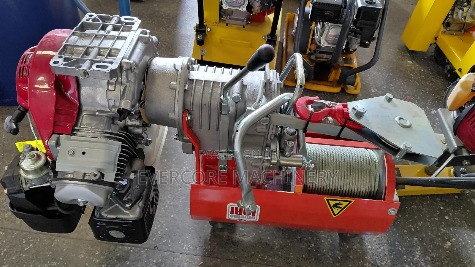 Commercial 1tonne Concrete Hoist Machine With 2 Buckets and Stand