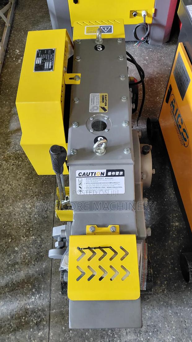 Heavy Duty Bar Cutting Machine With Electric Motor. - main view