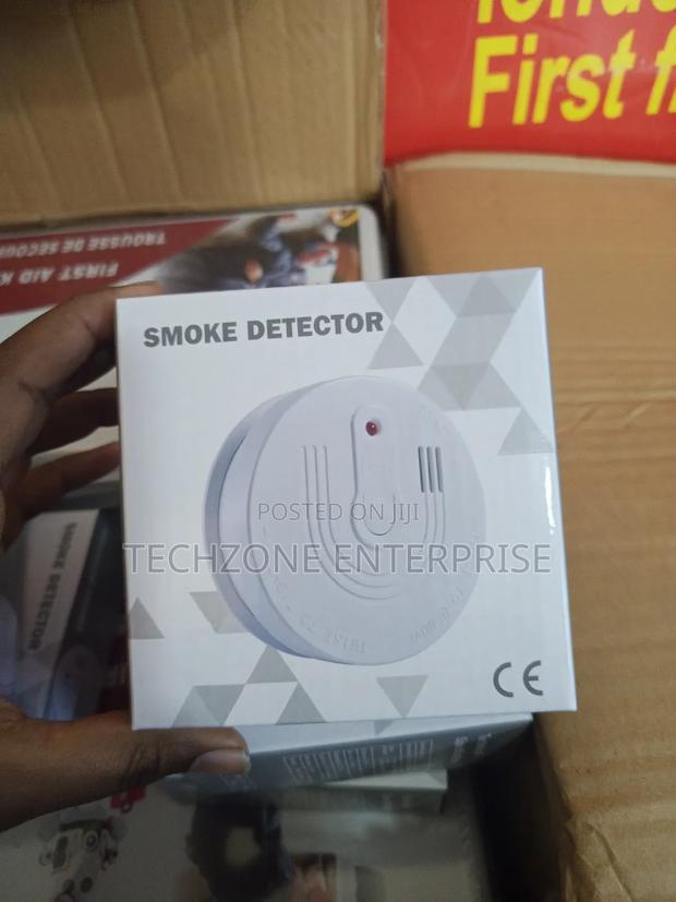 White Smoke Detector  - main view
