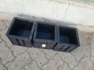 Structural Plastic Cube Moulds