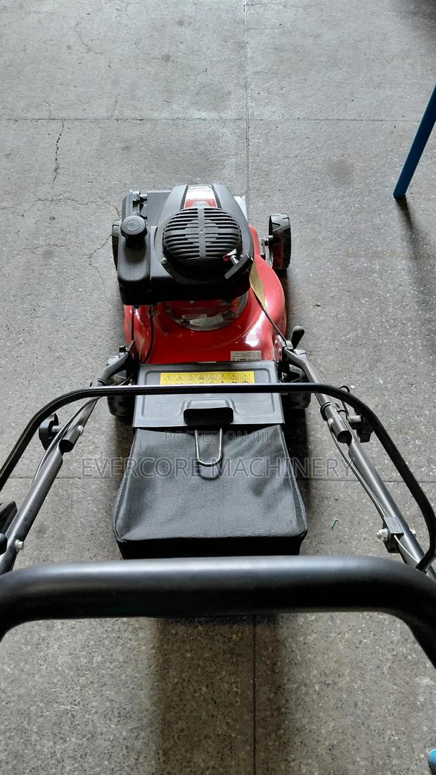 Heavy Duty 16inch Blade Lawn Mower Machine . - main view