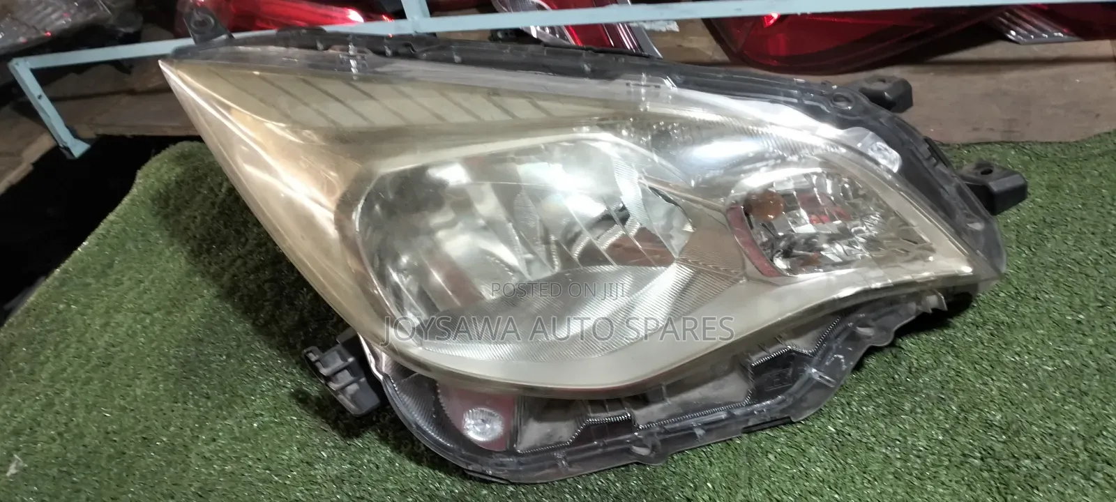 Subaru Trizia Non Xenon Headlight