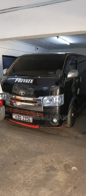 Toyota HiAce 2018 Black