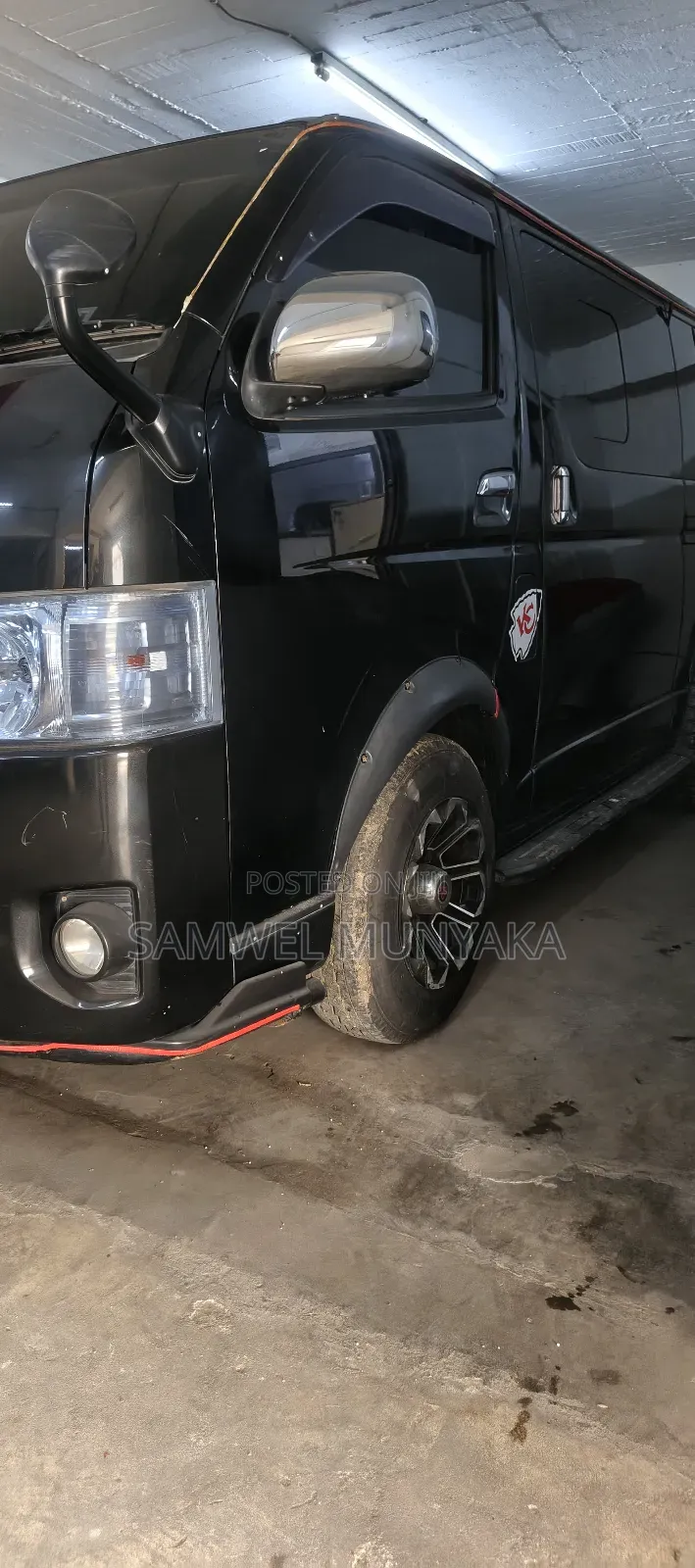 Toyota HiAce 2018 Black