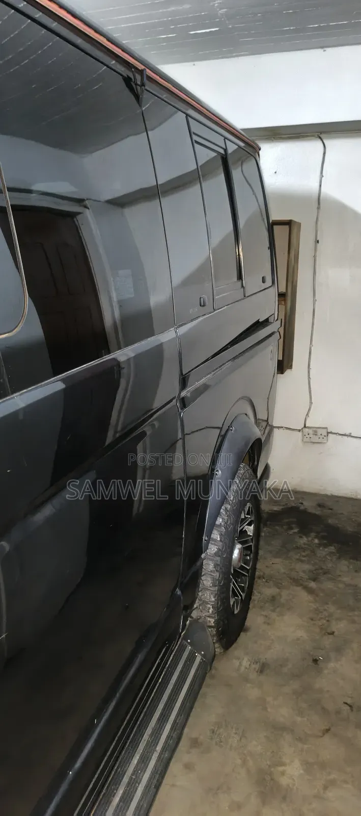 Toyota HiAce 2018 Black