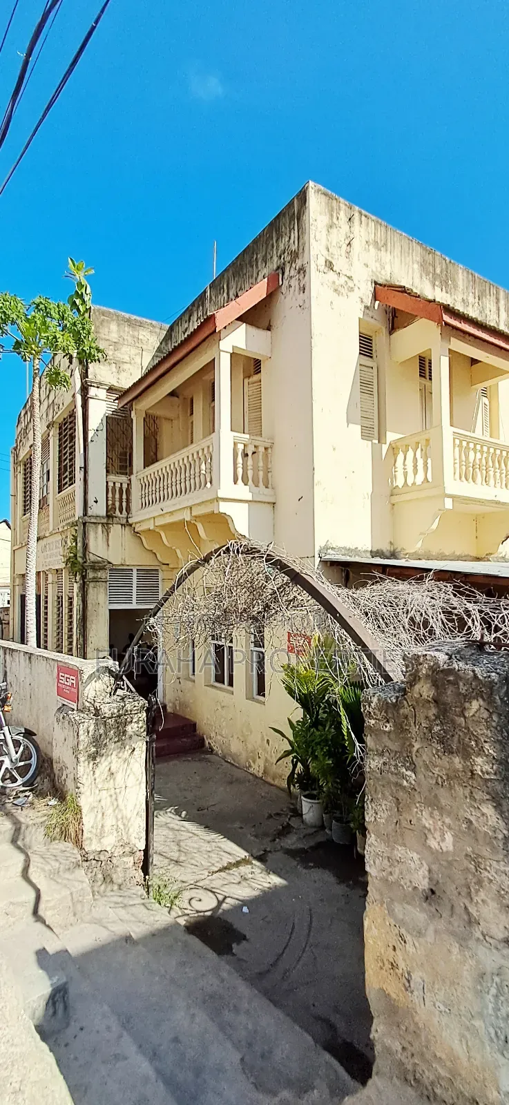 4bdrm Block of Flats in Nyali for sale