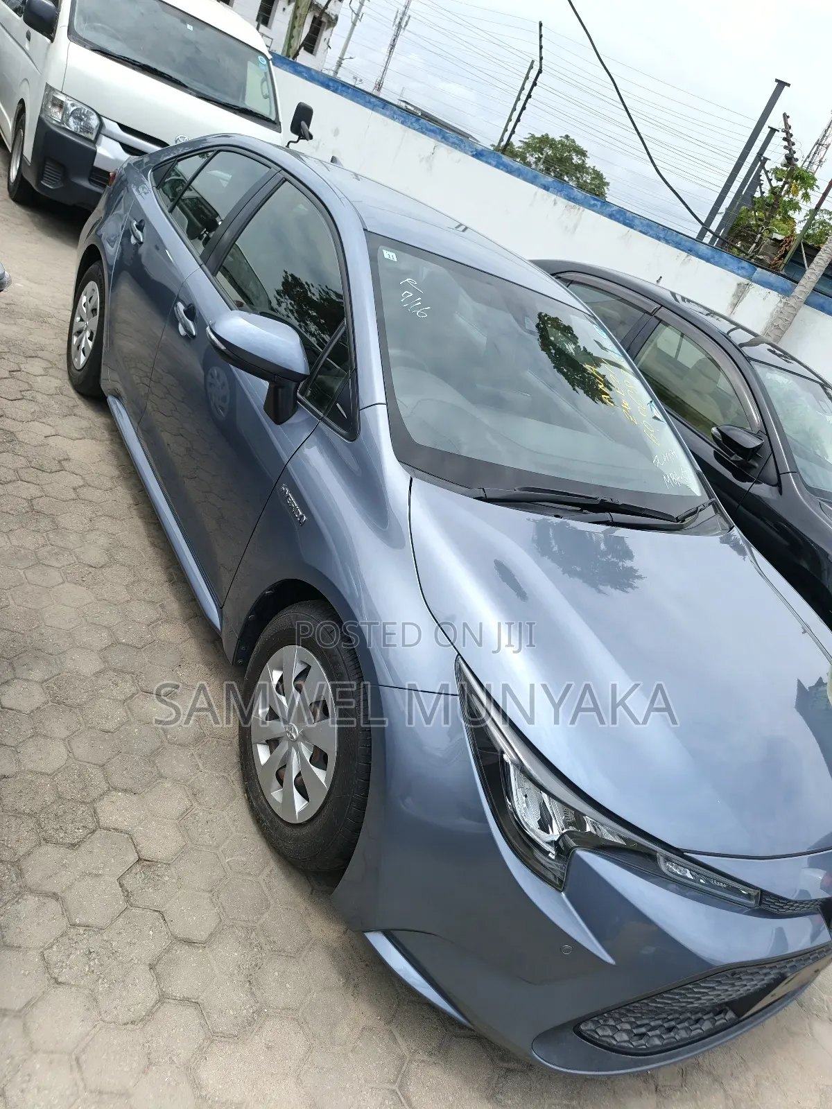 Toyota Corolla LE 2020 Blue