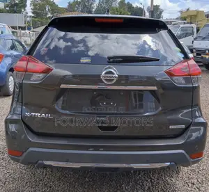 Nissan X-Trail 2018 Green