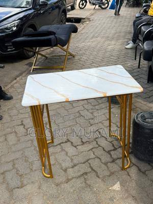 Manicure Nail Table - thumbnail 2