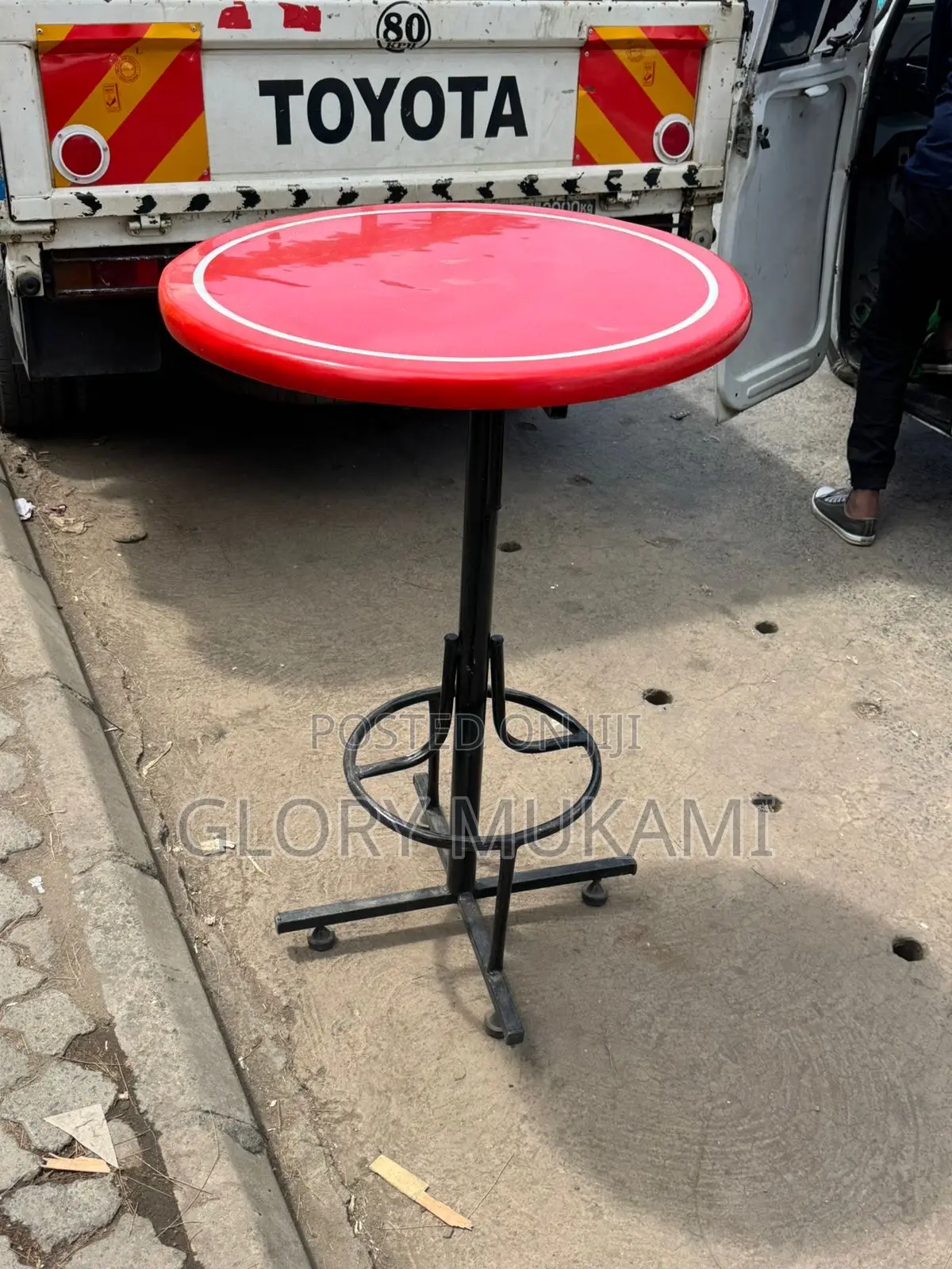 Bar High Round Table
