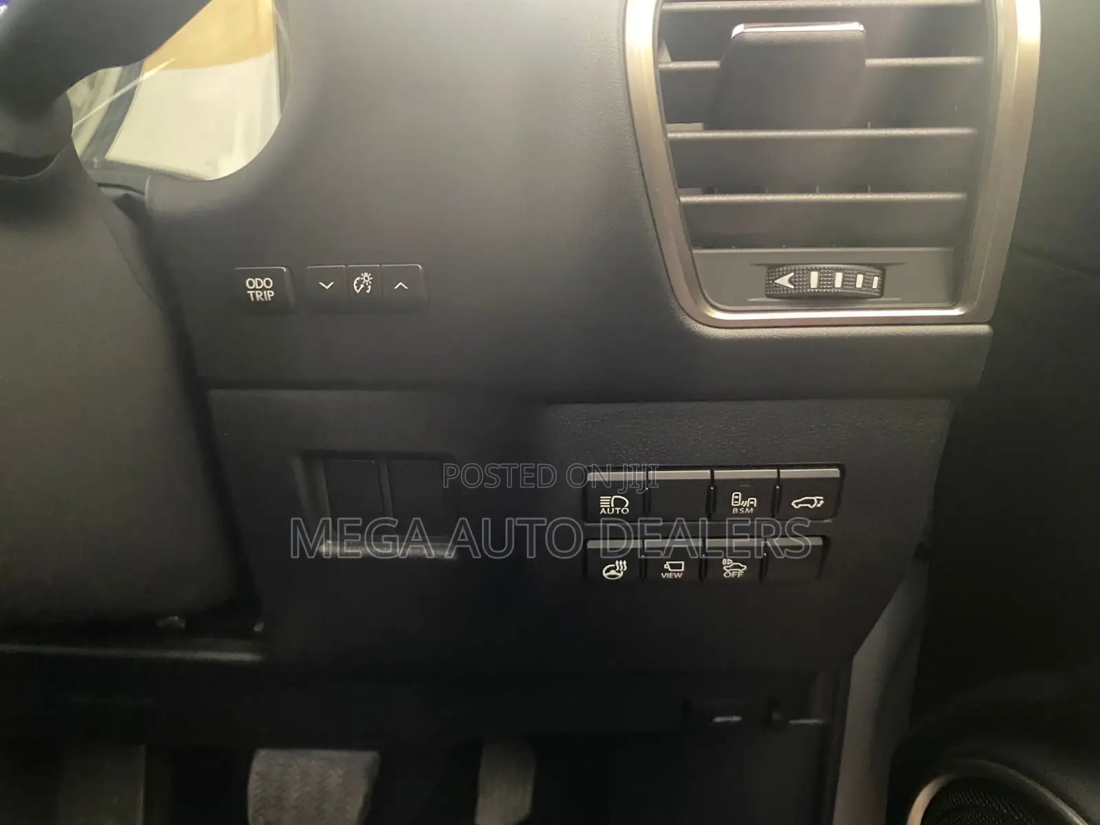 Lexus NX 300h FWD 2018 Silver