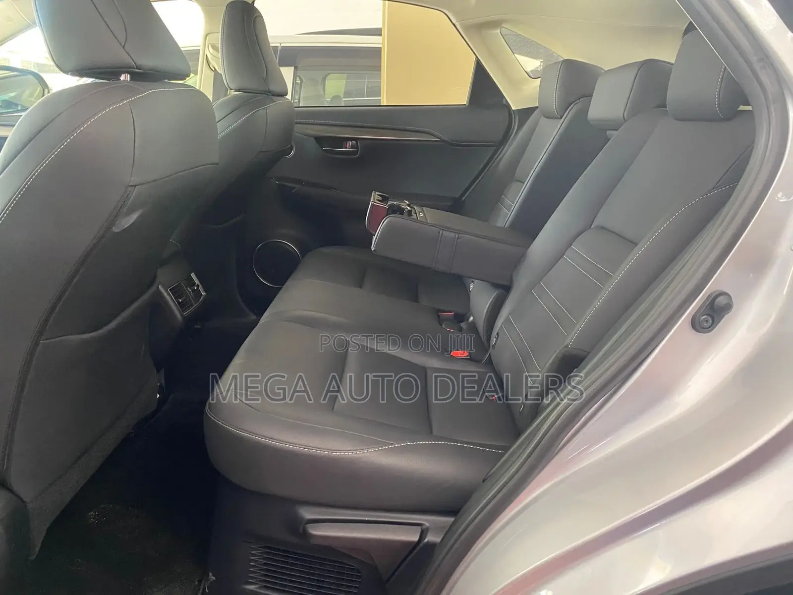 Lexus NX 300h FWD 2018 Silver