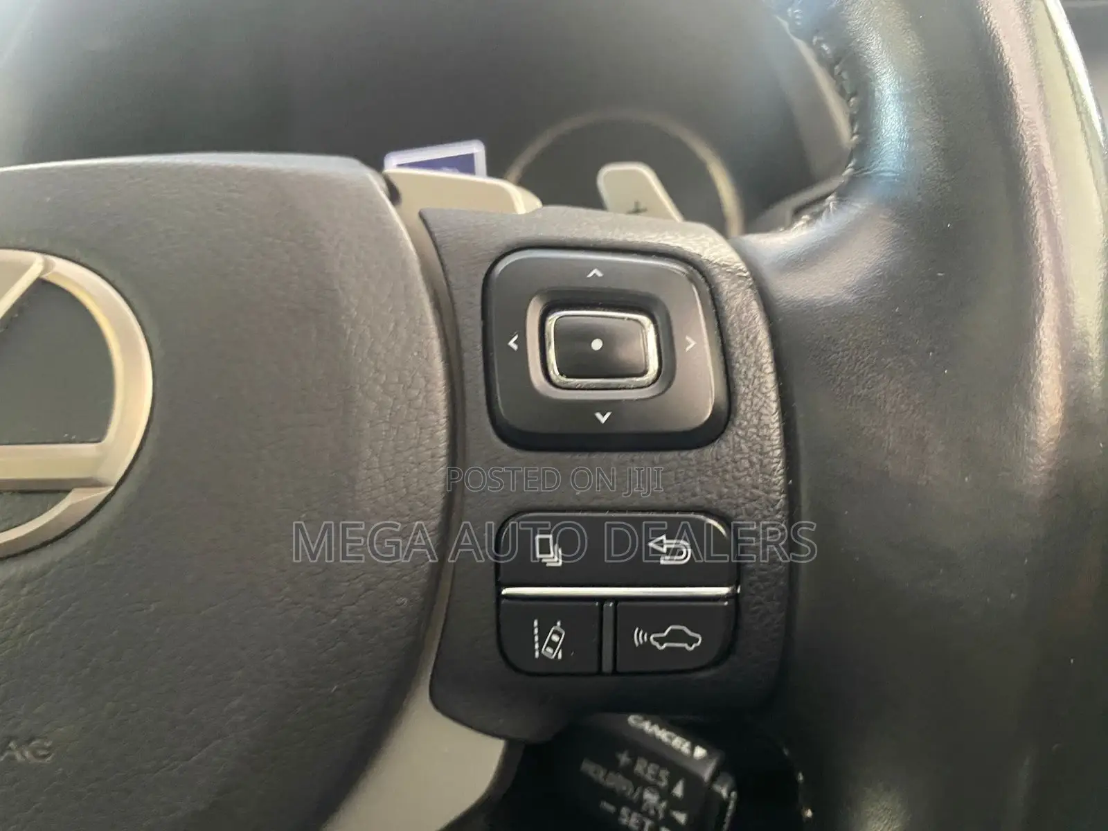 Lexus NX 300h FWD 2018 Silver