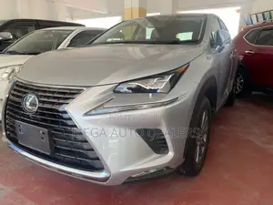 Lexus NX 300h FWD 2018 Silver
