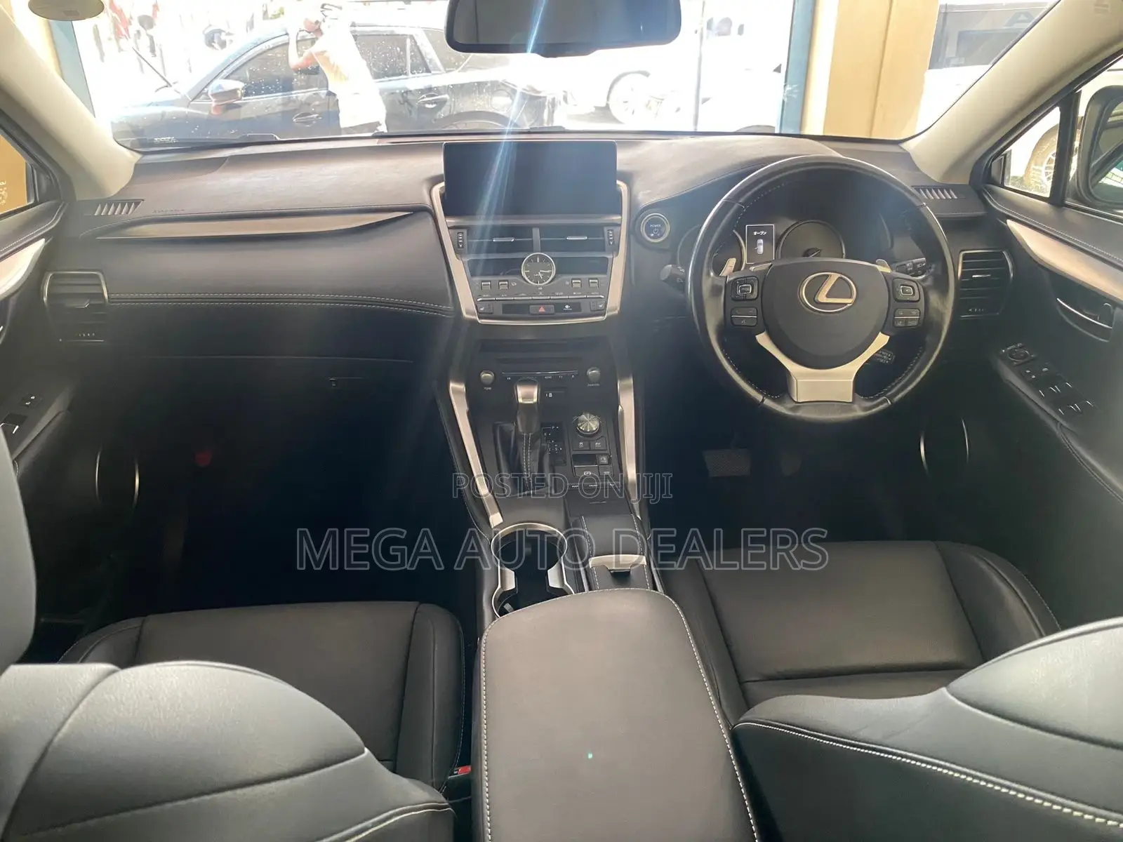 Lexus NX 300h FWD 2018 Silver