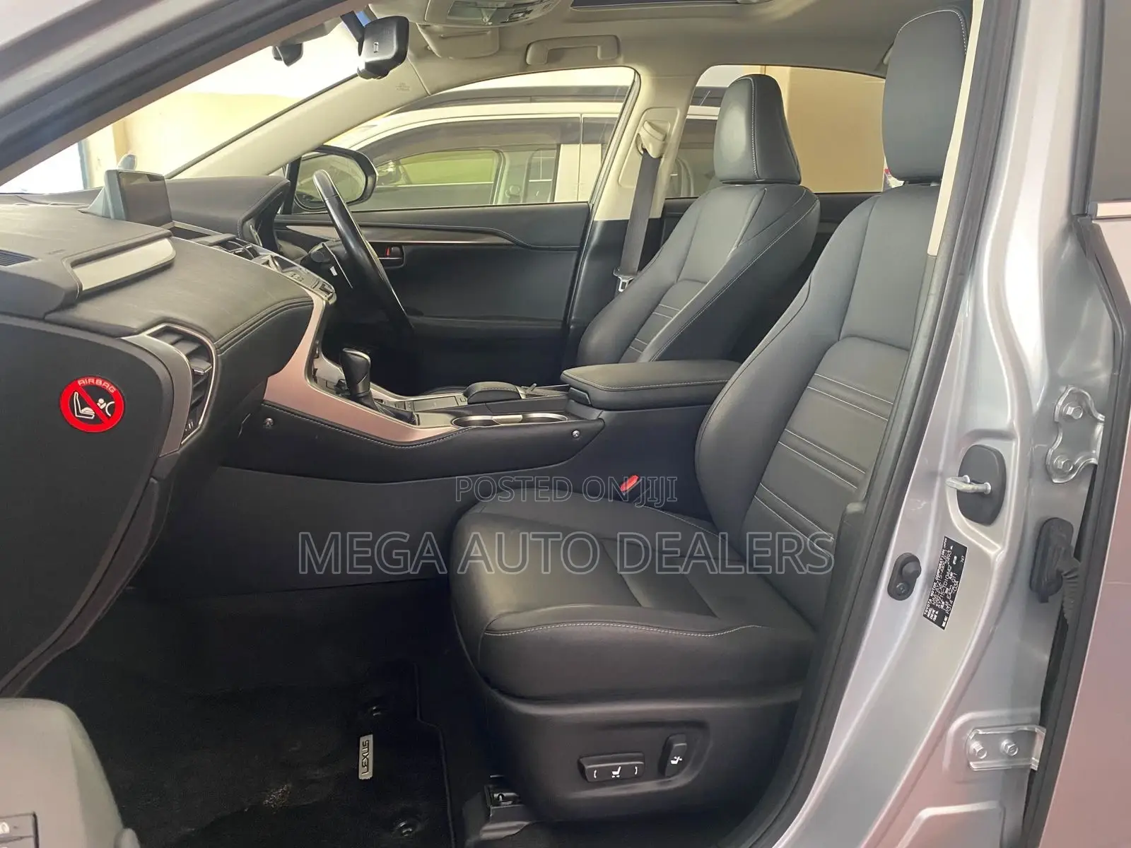 Lexus NX 300h FWD 2018 Silver