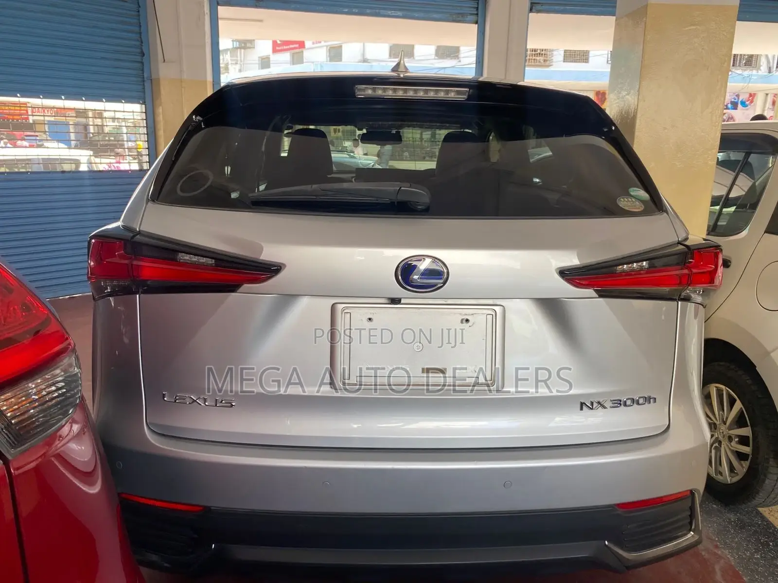 Lexus NX 300h FWD 2018 Silver