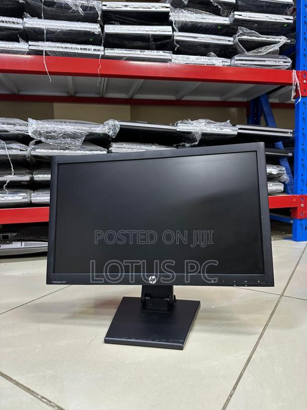 Desktop Computer HP EliteDesk 800 8GB Intel Core I5 SSD 256GB - main view