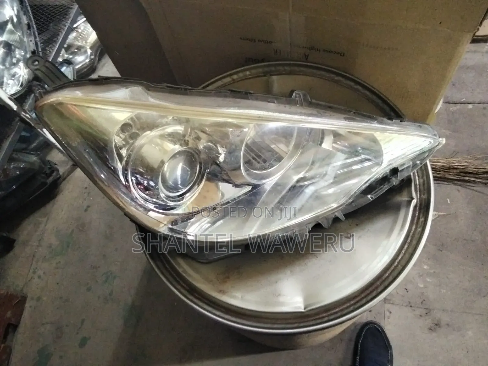 Ex Japan Toyota Aqua Non Xenon Headlight Instock