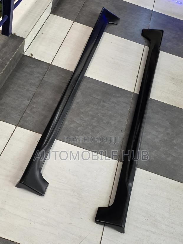 Sport Side Skirts for Honda Fit Jazz – Sleek Finish