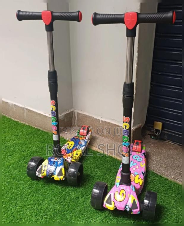 Graffiti Scooter - main view