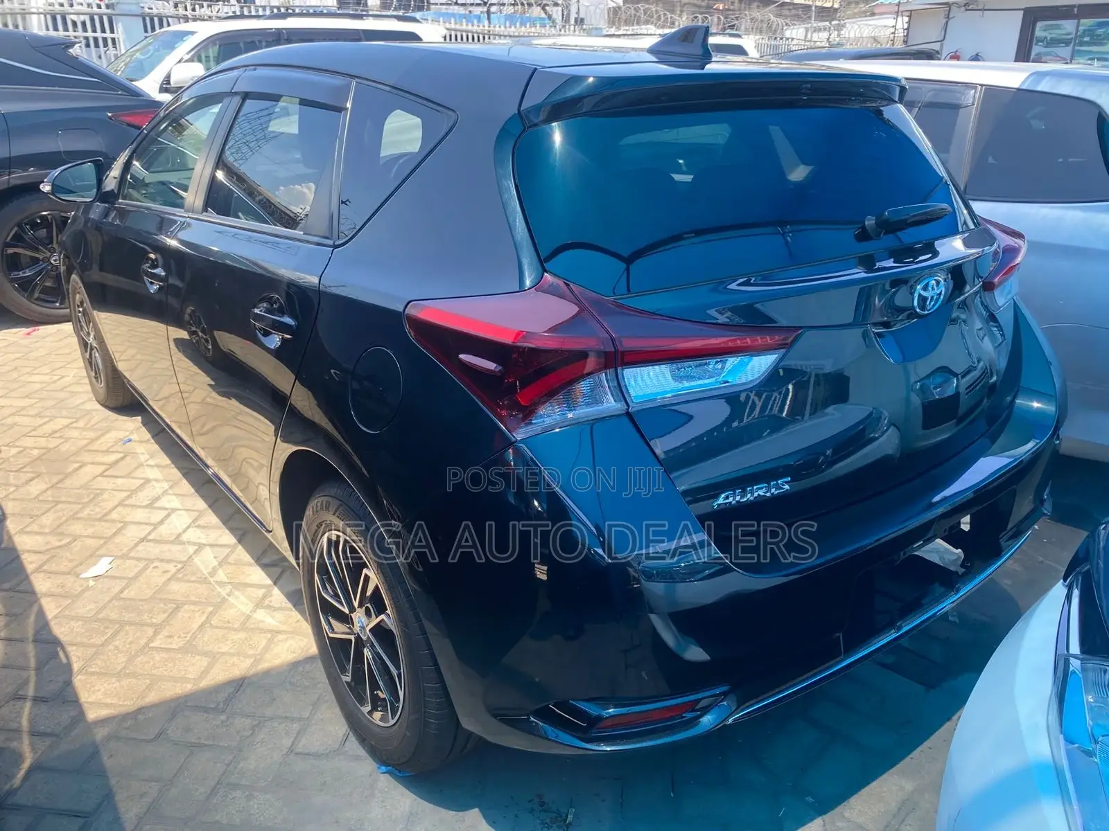 Toyota Auris 2018 Black