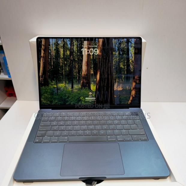 Laptop Apple MacBook Pro 2023 M3 Max 14-Inch 36GB Apple M3 Max SSD 1T - main view