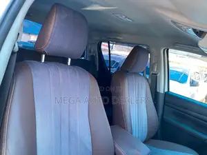 Toyota Hilux 2022 White