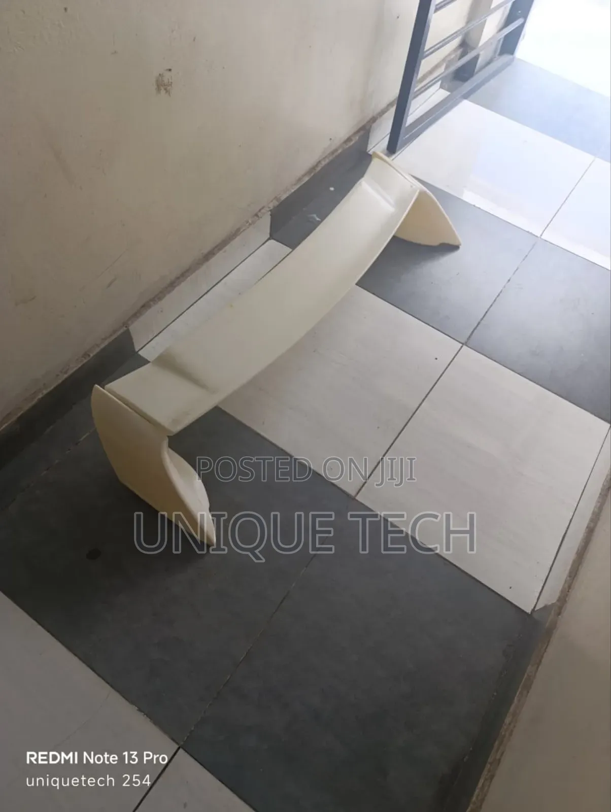 Saloon Car Universal Sport Spoiler Made of Abs Plastic