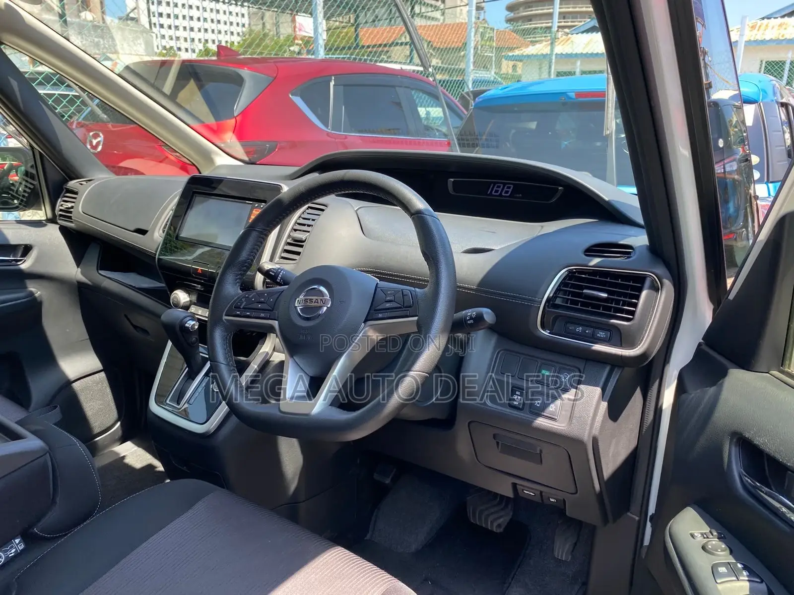 Nissan Serena 2018 White