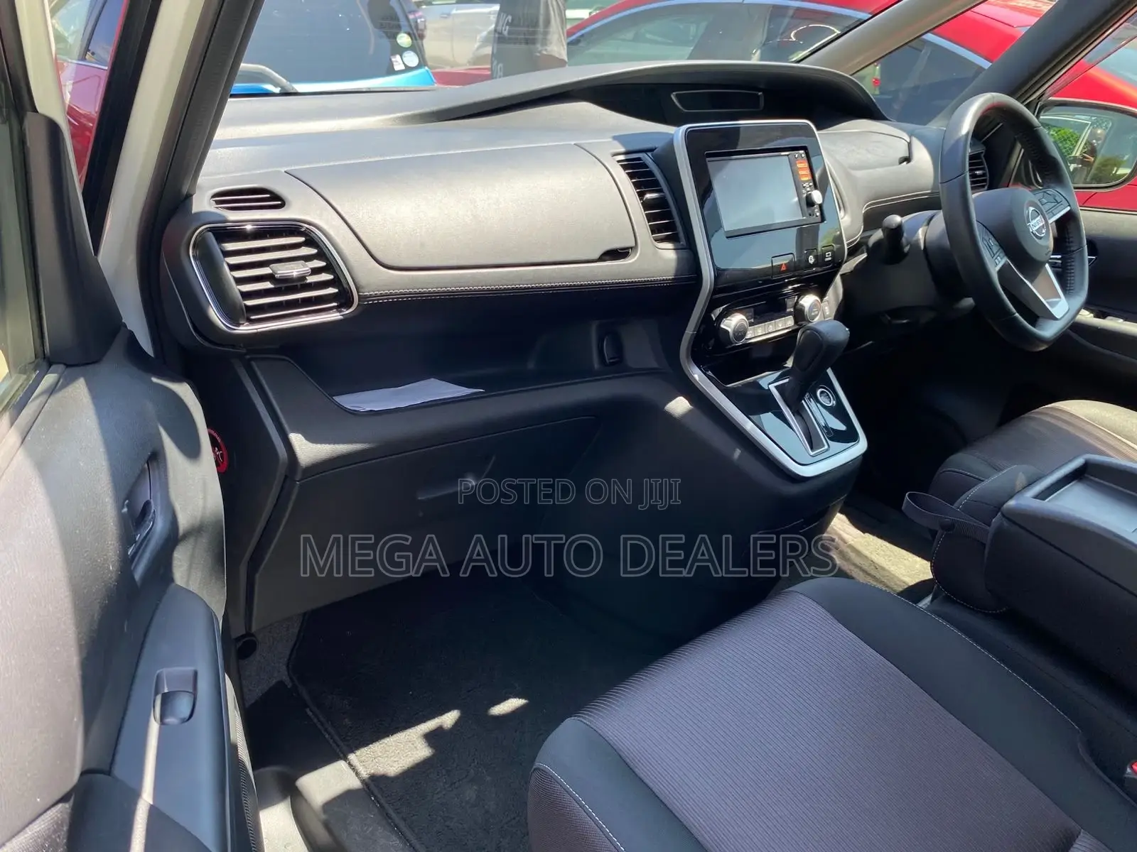 Nissan Serena 2018 White